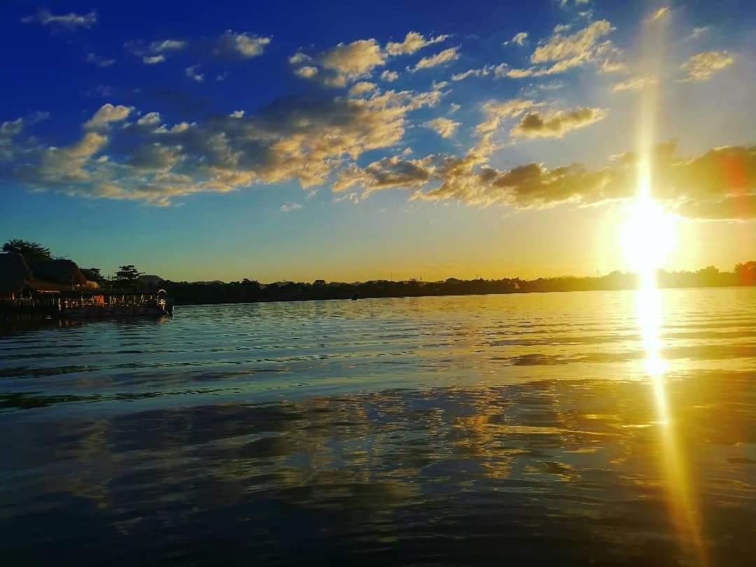 Hotel Colibri Peten Flores Esterno foto